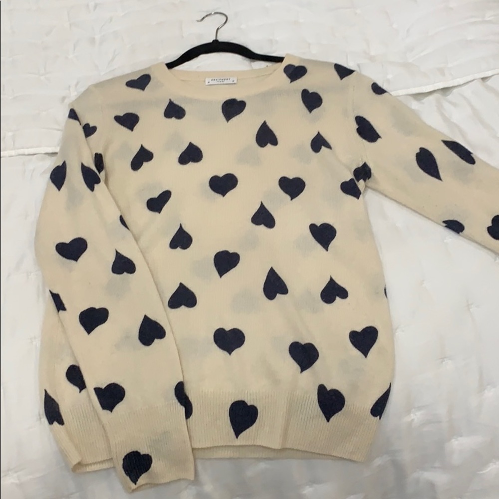 Equipment, crew neck sweater in size M